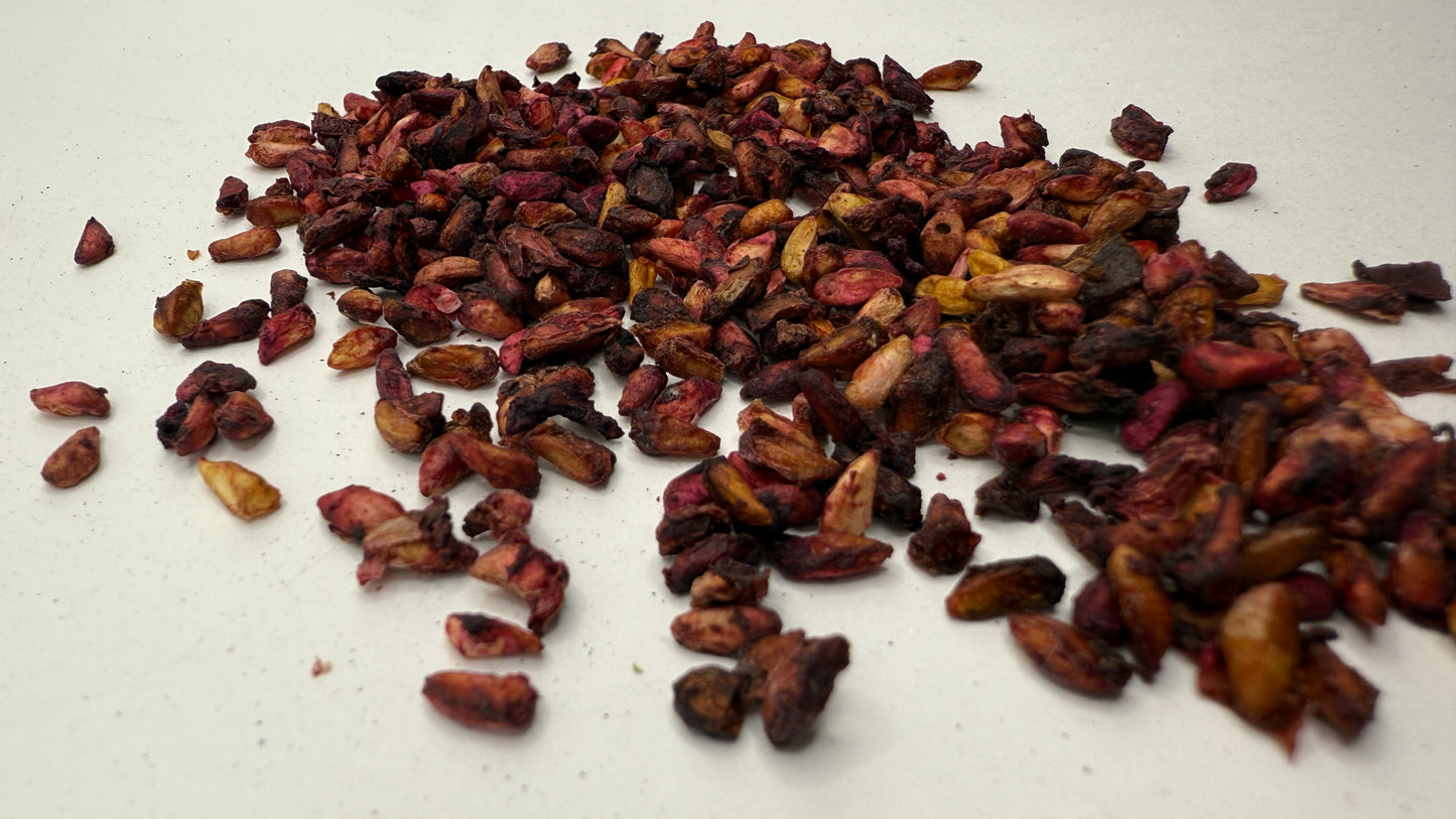 dried pomegranate seeds دانه انار